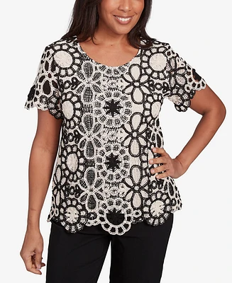 Alfred Dunner Women's Natural Instinct Crochet Flower Crew Neck T-Shirt