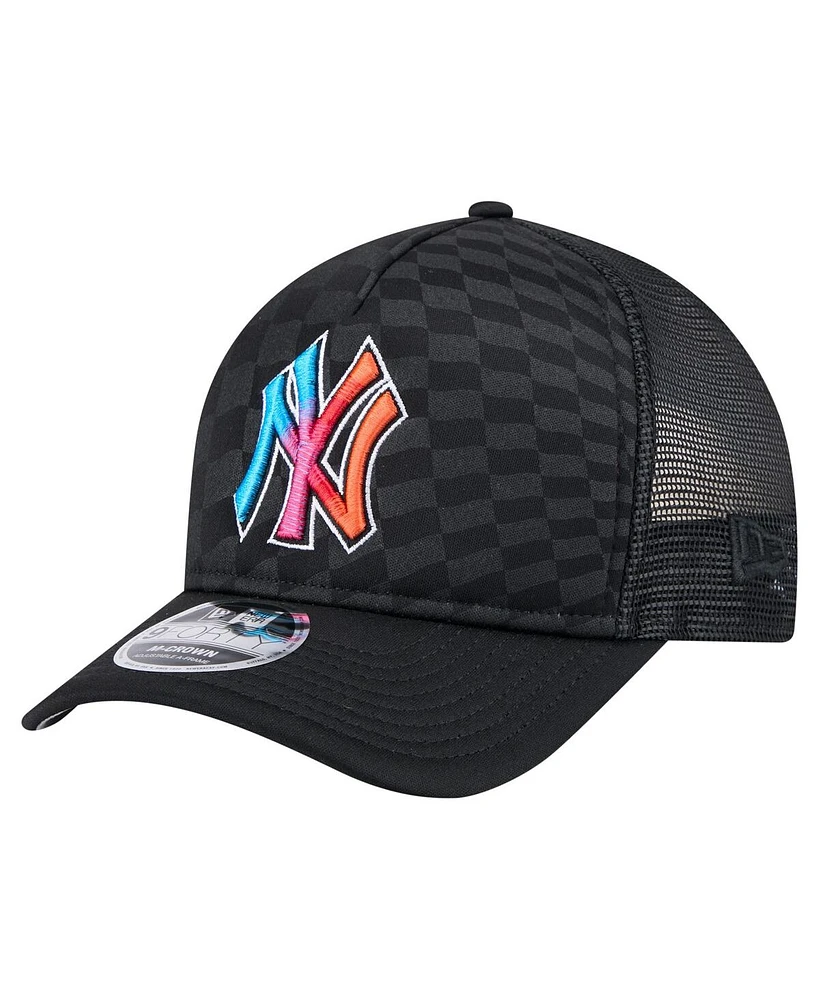 New Era Men's Black New York Yankees Gradient 9FORTY A-Frame M-Crown Trucker Adjustable Hat