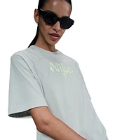 Nike Sportswear Women's Cotton Logo Relaxed T-Shirt