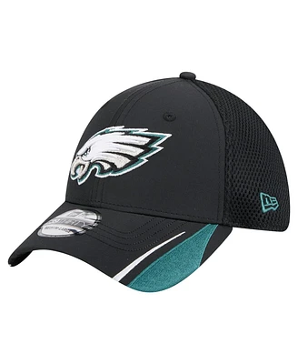 New Era Men's Black Philadelphia Eagles Game Day Linear 39THIRTY Flex Hat