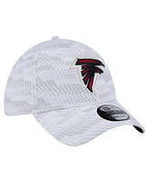 New Era Men's White Atlanta Falcons Gameday Graded 39THIRTY Flex Hat