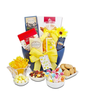 Alder Creek Gift Baskets All Smiles Sweet Treat Gift Tote, 7 Piece