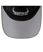 New Era Men's Black Chicago Bulls Pigment Dyed 9TWENTY Adjustable Hat