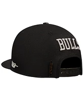 Pro Standard Men's Cream Chicago Bulls French Terry Snapback Hat