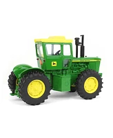 Ertl 1/32 John Deere 7520 4WD Tractor w/ Long Hood Stripe & Rear Fenders