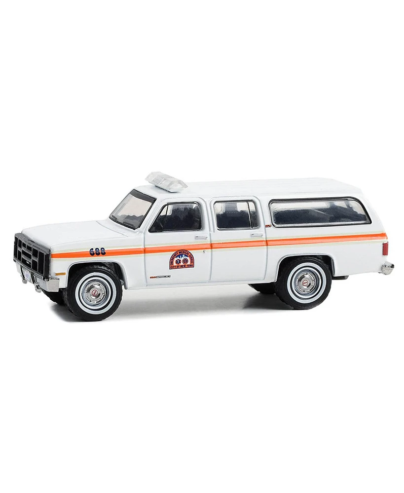 1/64 1991 Gmc Suburban First Responders, Nyc Ems, Hobby Exclusive