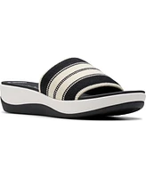 Clarks Cloudsteppers Women's Arla Hollis Slip-On Flat Sandals