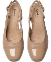 Clarks Collection Women's Marilyn Rose Buckle Shoes