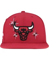 Mitchell & Ness Men's Red Chicago Bulls Starlight Snapback Hat