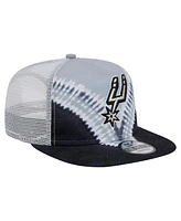 New Era Men's Black/Silver San Antonio Spurs Throwback Dye Golfer Snapback Hat