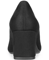 Easy Street Proper Pumps