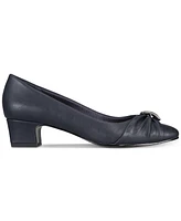 Easy Street Eloise Pumps