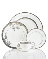 Vera Wang Wedgwood Dinnerware, Lace 5 Piece Place Setting