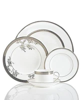 Vera Wang Wedgwood Dinnerware Lace Collection