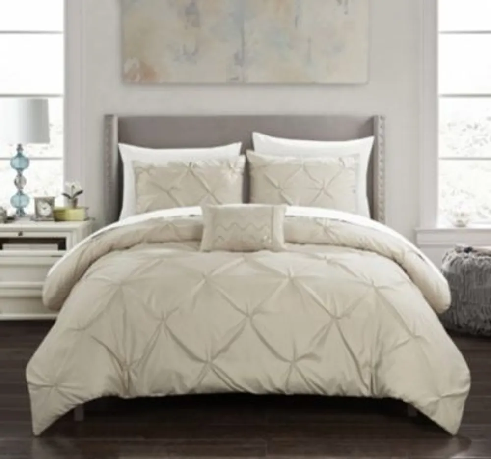 Chic Home Utopia 8 Piece Queen Bed a Bag Duvet Set