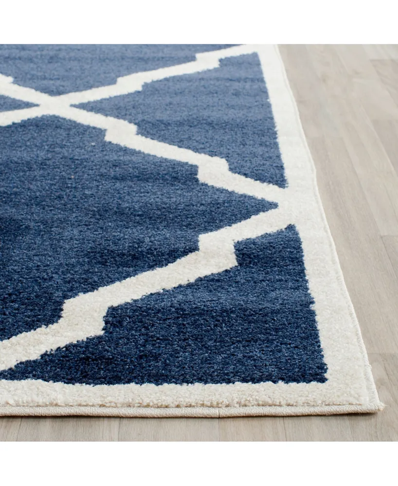 Safavieh Amherst AMT421 Navy and Beige 4' x 6' Area Rug