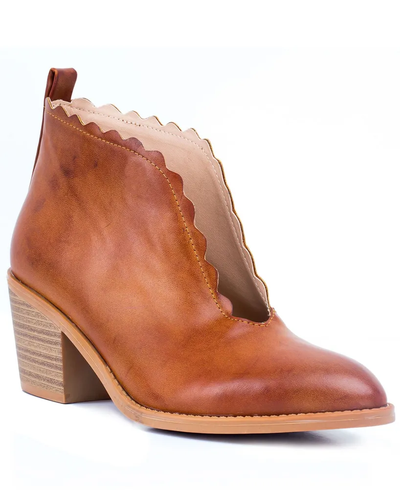 Gc Shoes Women's Maris Scallop Cut Out Ankle Booties