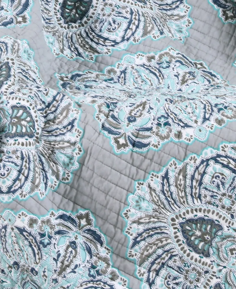 Levtex Tania Quilted Throw, 50" x 60"