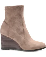 Journee Collection Women's Hepburn Wedge Booties