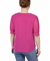 Petite Size Short Puff Sleeve V-neck Top