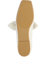 Journee Collection Women's Seralinn Bow Square Toe Flats