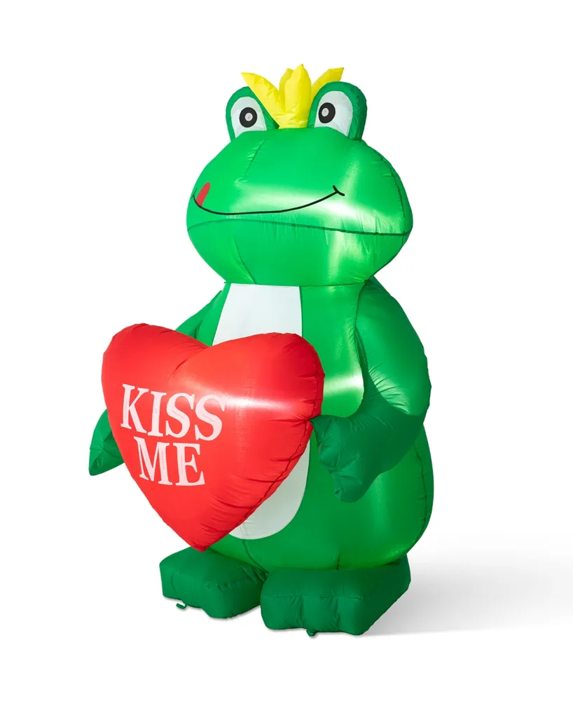 Glitzhome 6' H Lighted Valentine's Inflatable Frog with Heart Decor