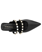 Fashion To Figure Women's Adriana Flats