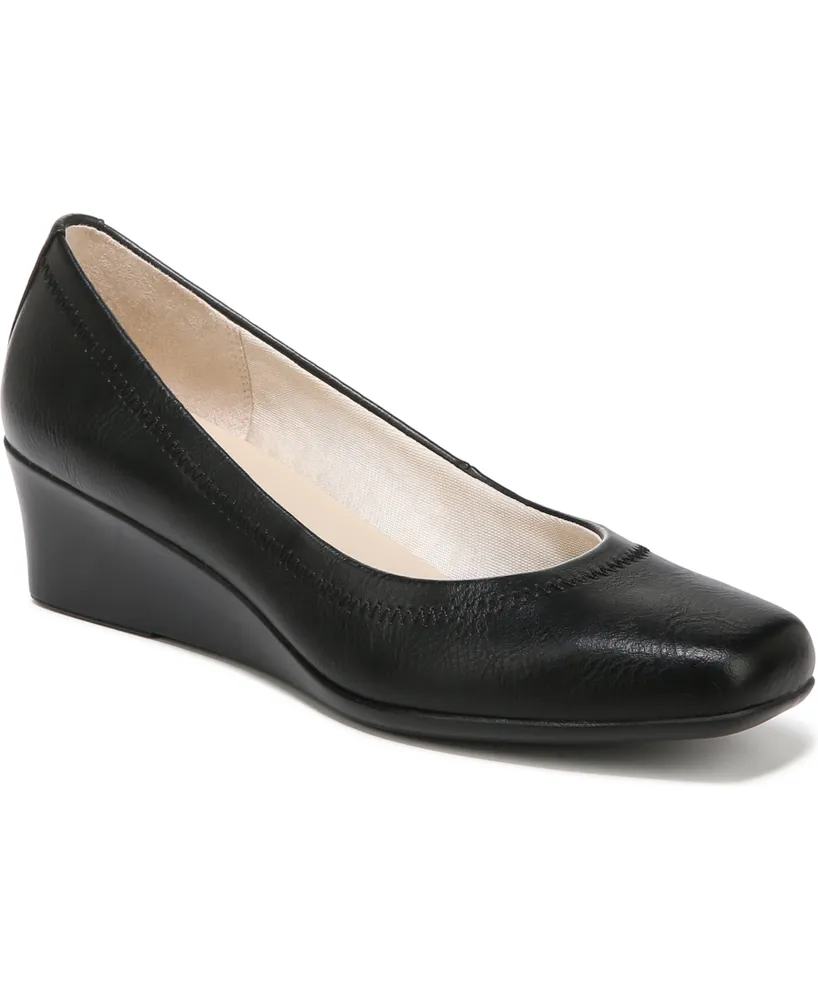 LifeStride Groovy Wedge Pumps