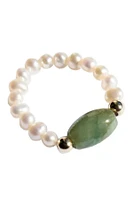 seree Isa — Jade and beaded pearl stretch ring