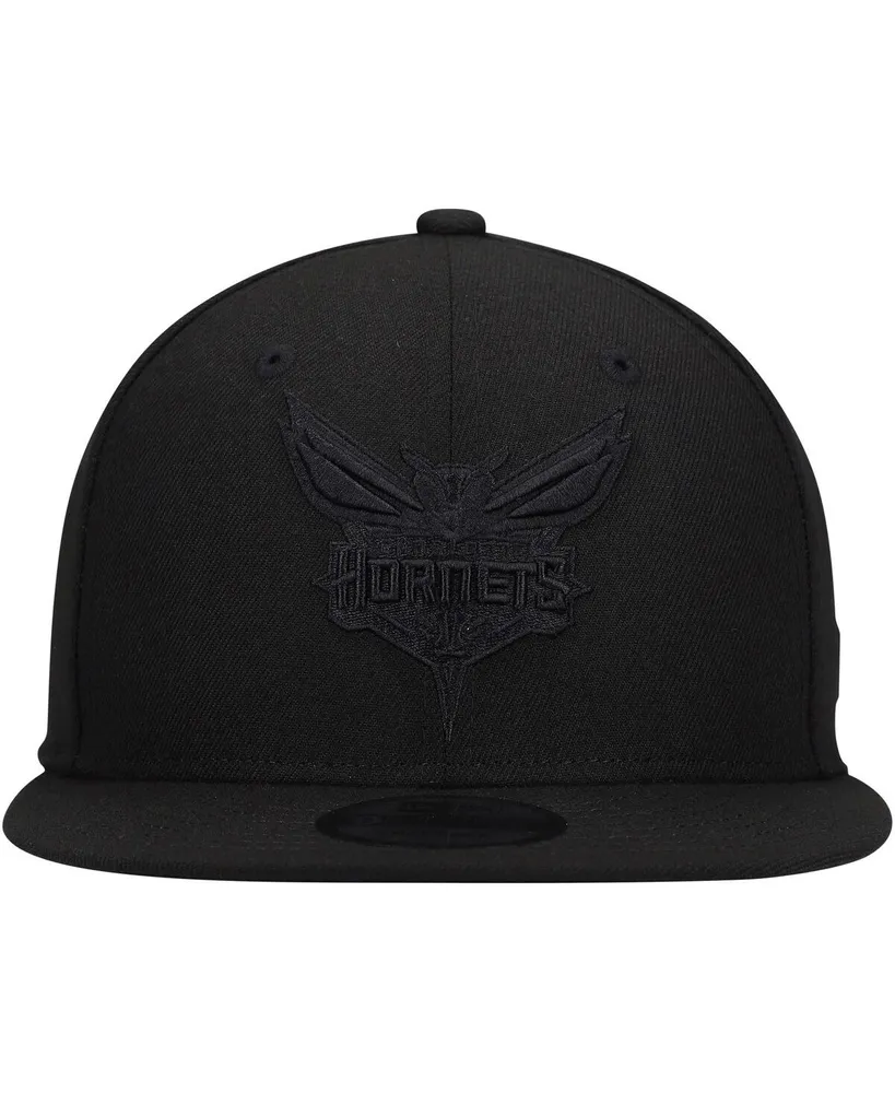 Men's New Era Charlotte Hornets Black On Black 9FIFTY Snapback Hat