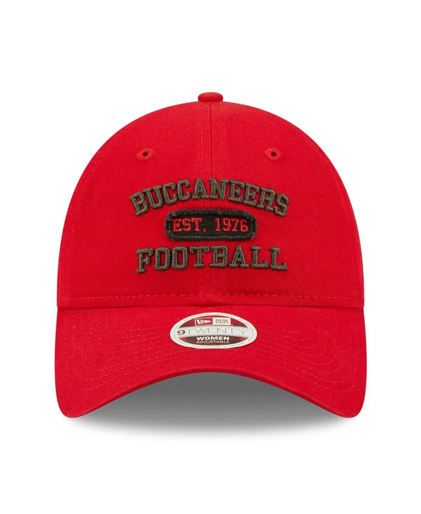 Women's New Era Red Tampa Bay Buccaneers Formed 9TWENTY Adjustable Hat