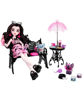 Monster High Draculaura Doll with Two Pets at the Park - Multi