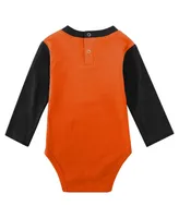 Infant Boys and Girls Orange Oklahoma State Cowboys Rookie Of The Year Long Sleeve Bodysuit Pants Set