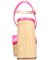 Things Ii Come Women's Daceywood Luxurious Wood Platform Sandals