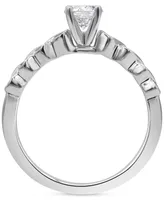 Diamond Scalloped Engagement Ring (5/8 ct. t.w.) in 14k White Gold