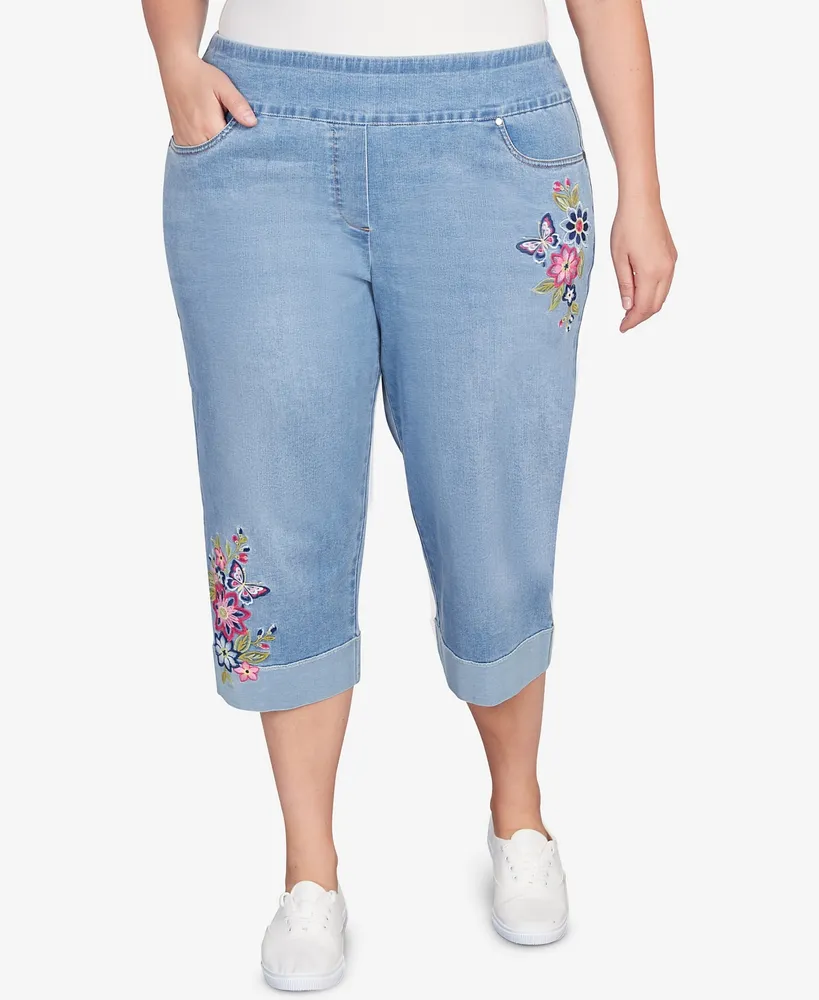 Alfred Dunner Plus Size In Full Bloom Butterfly Embroidered Denim Capri  Pants