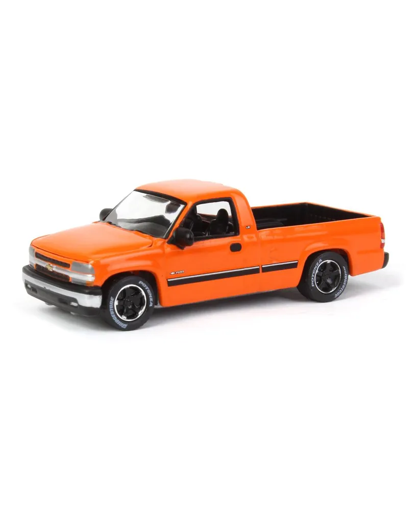 1/64 Johnny Lightning Classic Gold 3A 2002 Chevrolet Silverado Orange