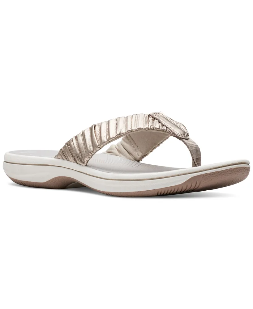 Clarks Women's Breeze Rae Slip-On Thong Sandals