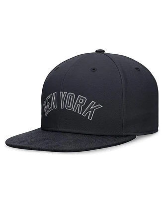 Men's Nike Navy New York Yankees Evergreen Performance Fitted Hat