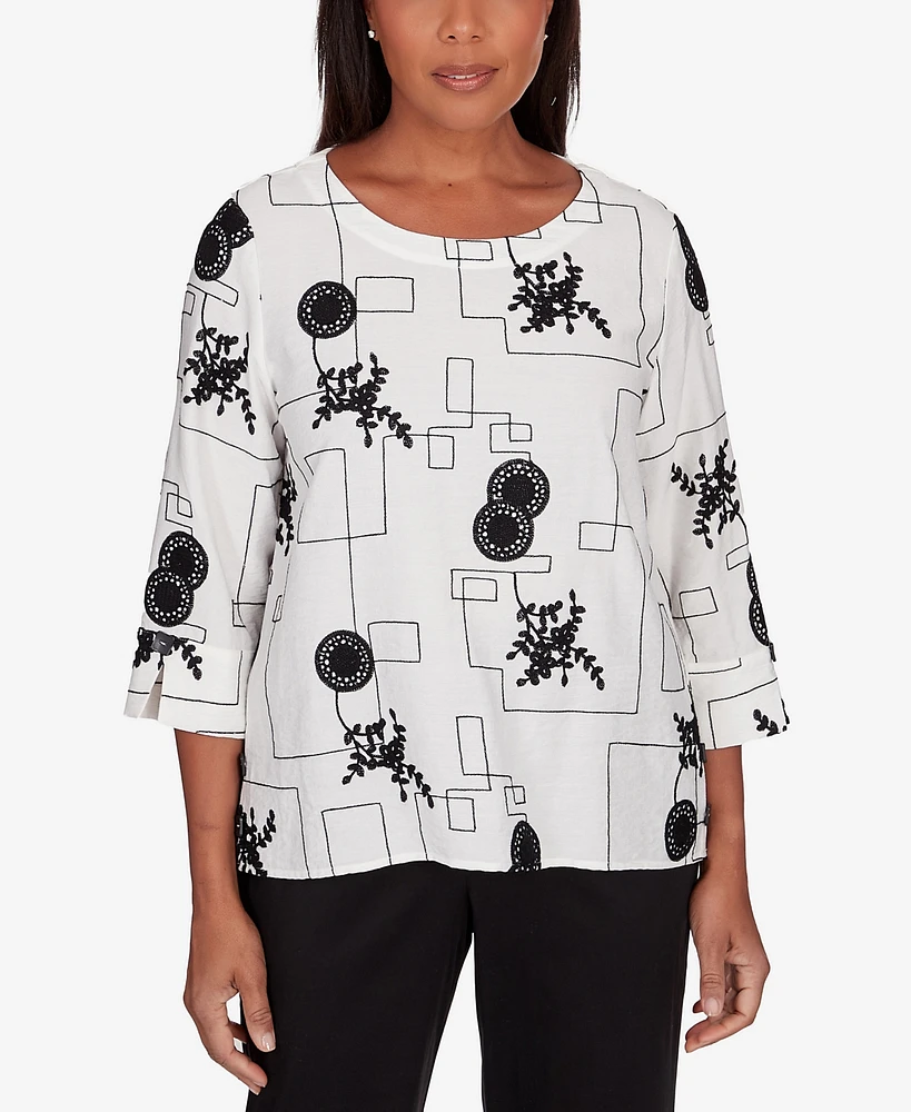 Alfred Dunner Women's Opposites Attract Geometric Crew Neck Top