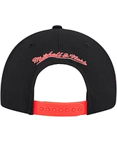 Mitchell Ness Men's / Chicago Bulls Core Snapback Hat