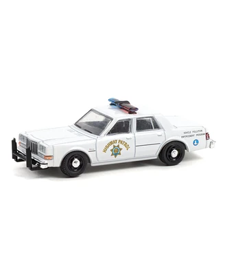 Greenlight Collectibles 1/64 1988 Dodge Diplomat, California Highway Patrol Pollution Enforcement, Hot Pursuit Series 39 42970-c