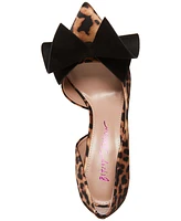 Betsey Johnson Women's Nobble Sculpted Bow Pumps