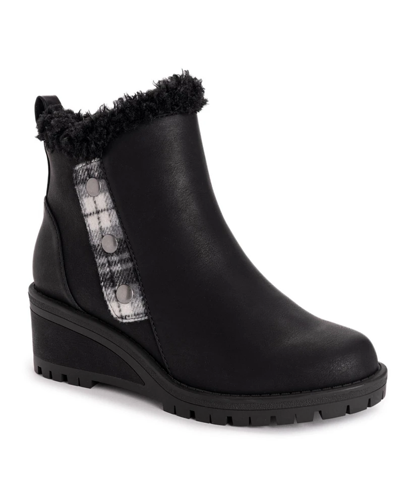 Muk Luks Women's Norway Halden Wedge Booties