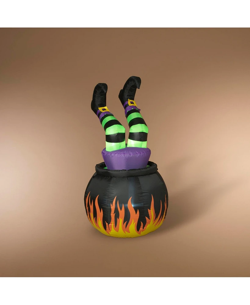 Gerson & Gerson Spooky 5 Feett Electric Animated Inflatable Halloween Witch in Cauldron