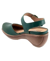 SoftWalk Mabelle Clog