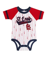 Outerstuff Baby Boys and Girls White St. Louis Cardinals Base Hitter Bodysuit, Bib Bootie Set