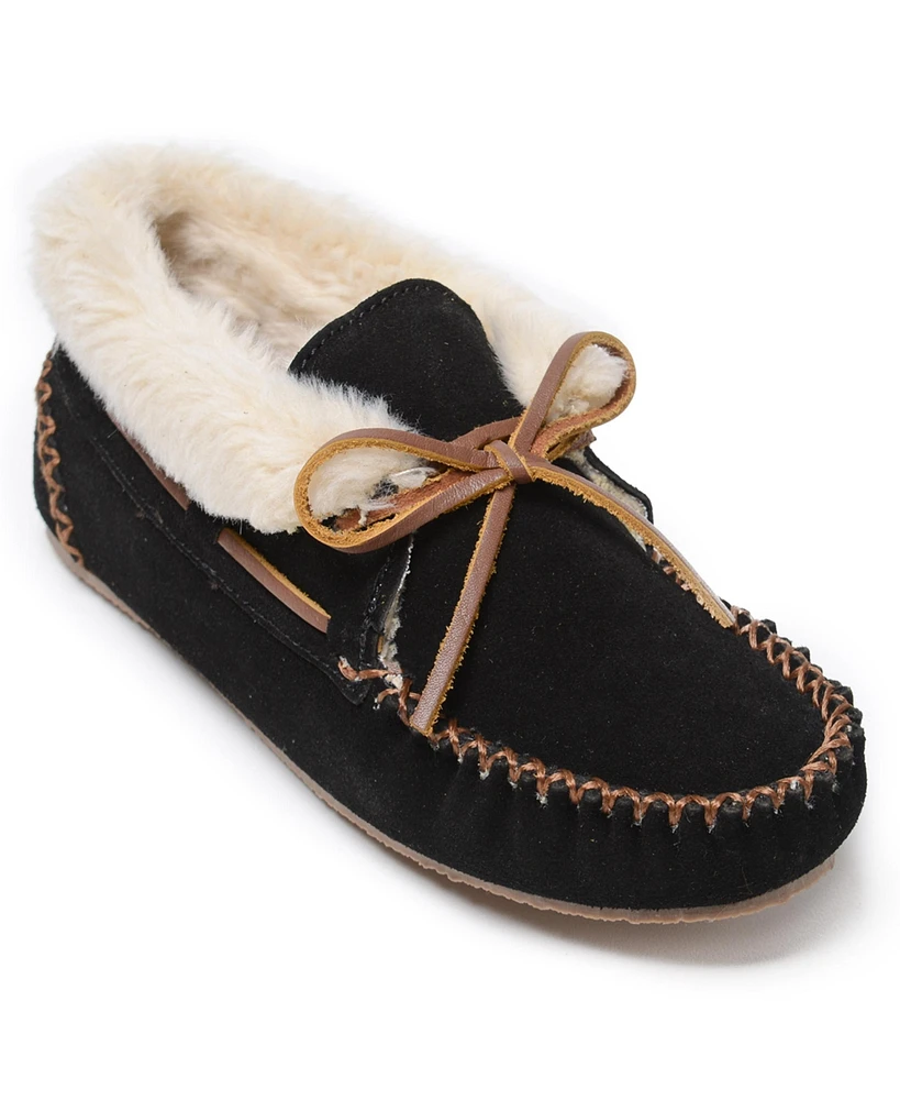 Minnetonka Women's Chrissy Suede Slipper Booties