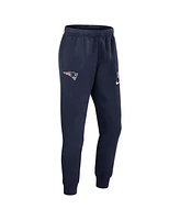 Nike Men's Navy New England Patriots 2024 Sideline Club Pants