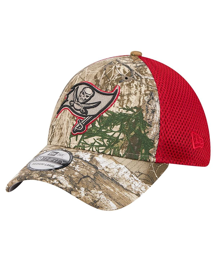 New Era Men's Realtree Camo/Red Tampa Bay Buccaneers Active 39THIRTY Flex Hat